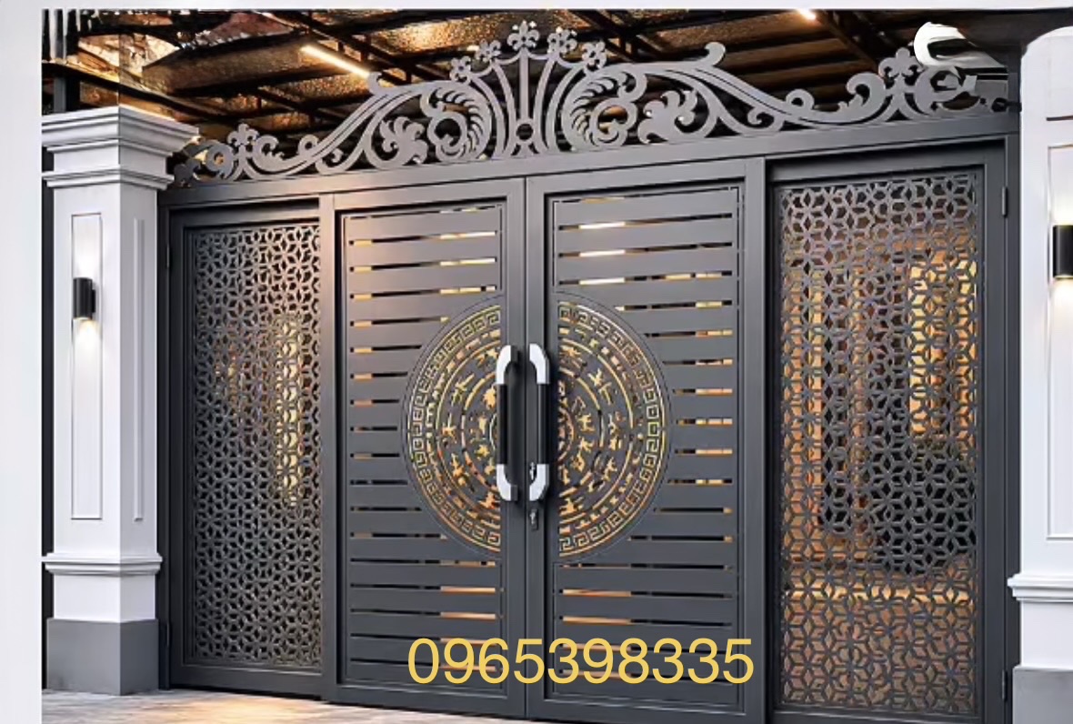 Cửa sắt CNC hoa văn hiện đại